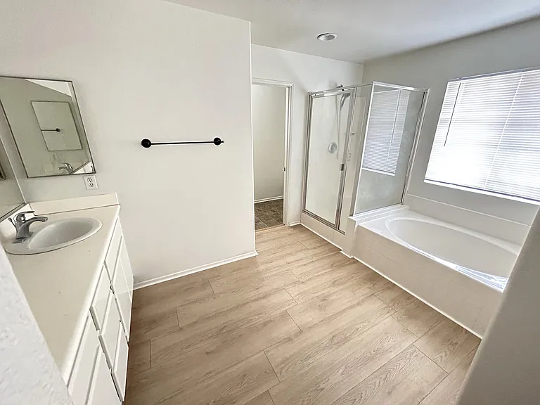 14998 Skipper Ln — Photo 12