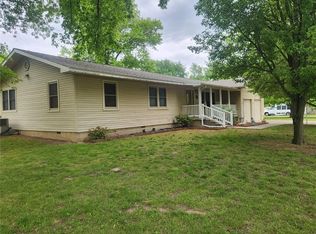 303 N 6th Ave, Scammon, KS 66773