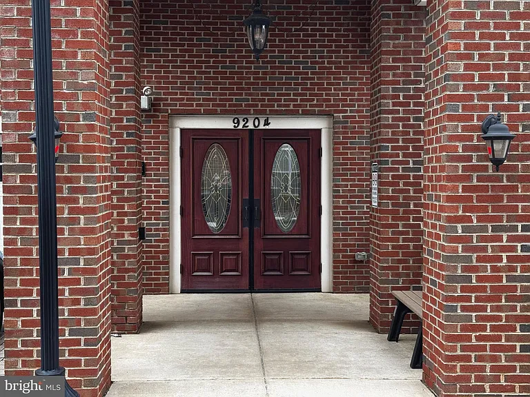 9204 Charleston Dr #303 — Photo 1