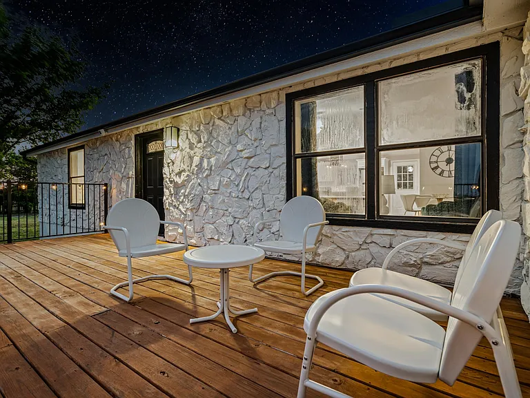 303 Jeanne Ln — Photo 31