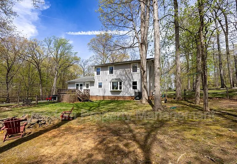 6197 Edwards Dr — Photo 36