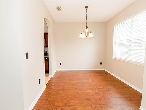 3rd image of 4650 Capital Blvd