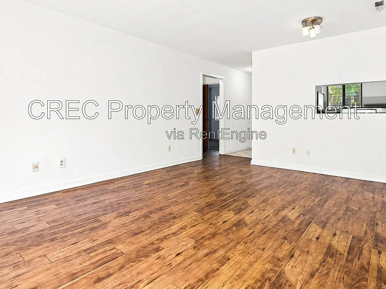 2736 Jobee Dr — Photo 5