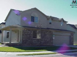 425 N Converse Ct, Lake Orion, MI 48362