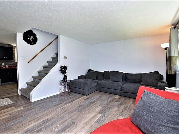 3rd image of 6391 Delores Blvd