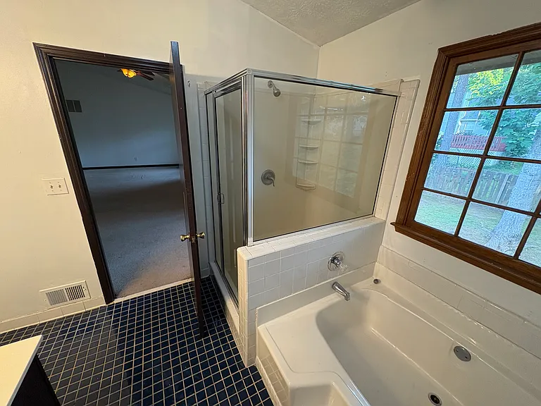 865 Bristol Way — Photo 11