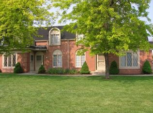 2404 Rockspring Rd, Toledo, OH 43614