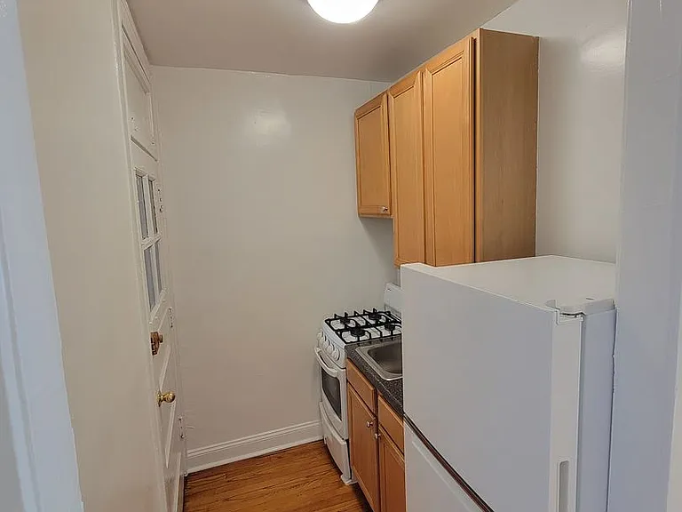 6037-43 N Kenmore Ave — Photo 7