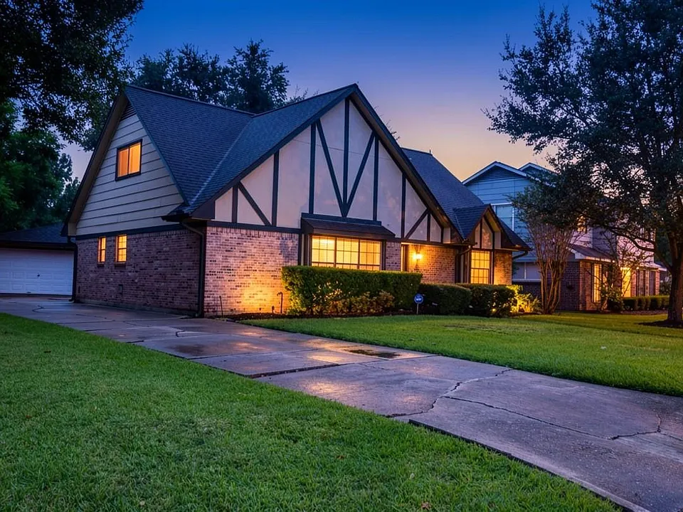 1806 Cedarwood Ct