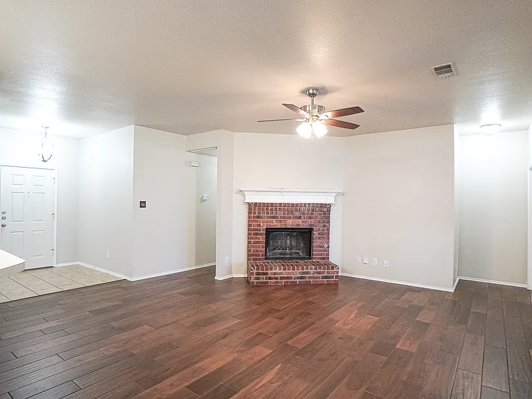 2161 Teagle Dr — Photo 5