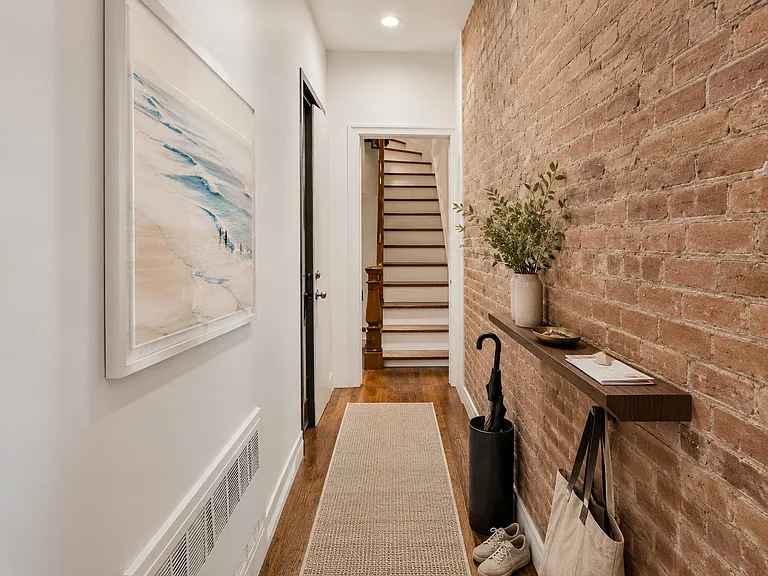 138 E 30th St #1 — Photo 11
