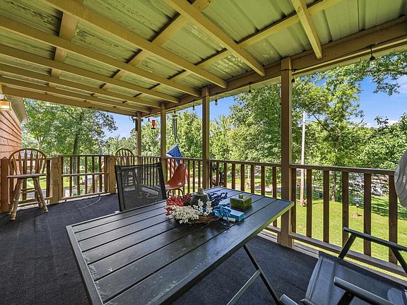 3rd image of 118 Cozy Acres Ter