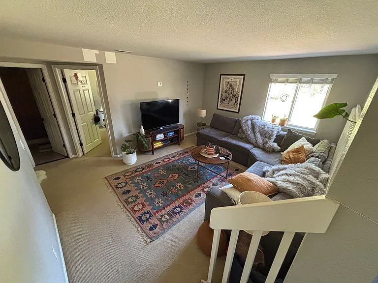1022 Woodside Rd — Photo 7