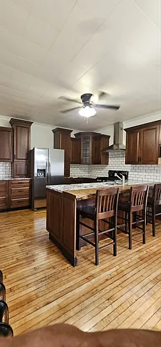 216 Penn St Photo 1