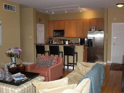 4th image of 2342 Bloomingdale Ave 203 #203