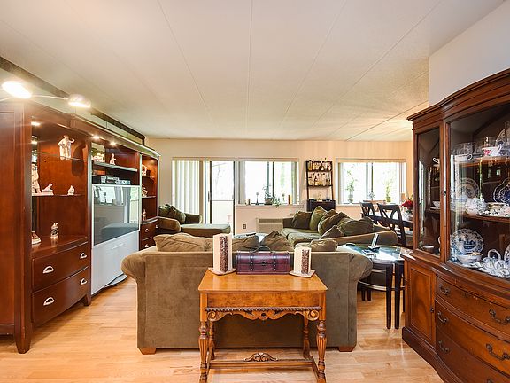 2nd image of 30 Greenridge Ave APT 3K