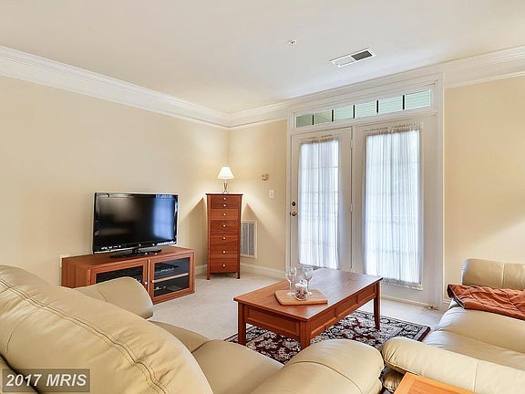 2nd image of 2905 Saintsbury Plz APT 217