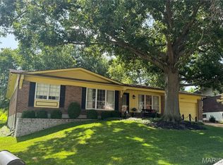 9218 Laramie Dr, Saint Louis, MO 63126