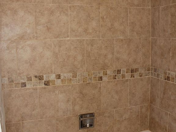 Main bathroom2