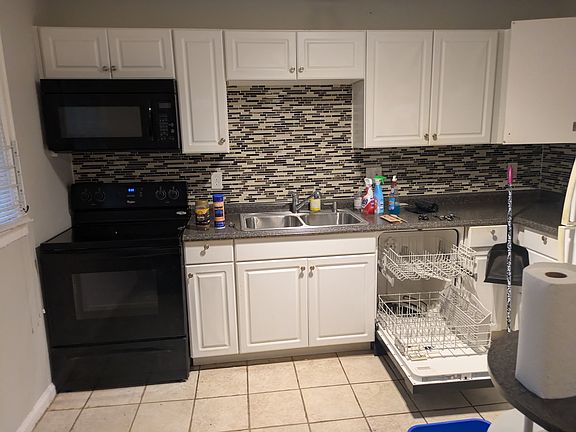 3rd image of 3036 Memorial Dr