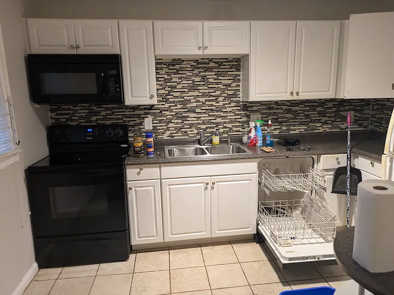 3036 Memorial Dr — Photo 3