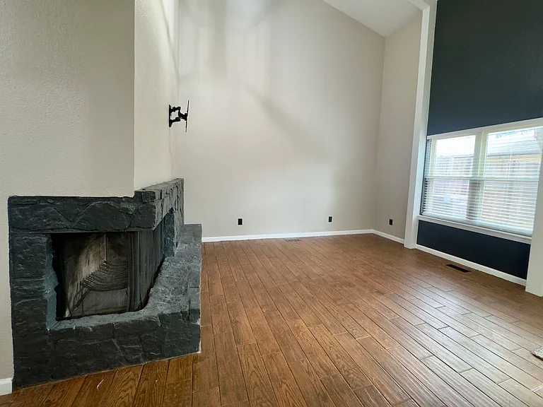 14002 Crossing Way E — Photo 15