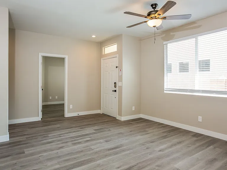 3555 April Springs St — Photo 3