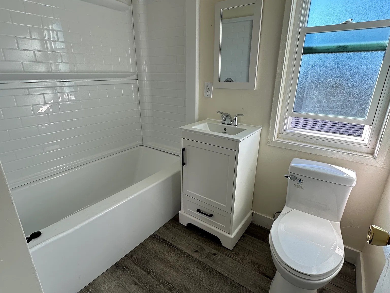 1 bed, 544 sqft, $2,300 — Photo 3