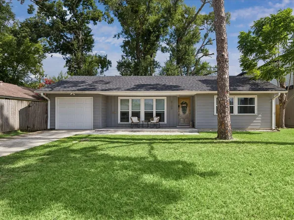 8106 Montridge Dr, Houston, TX 77055