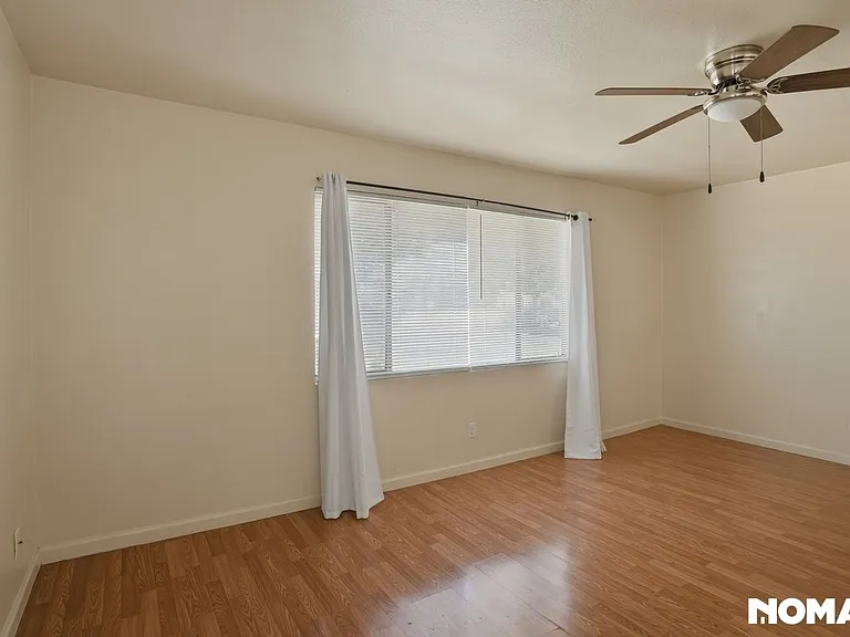 3704 N Abby St — Photo 9