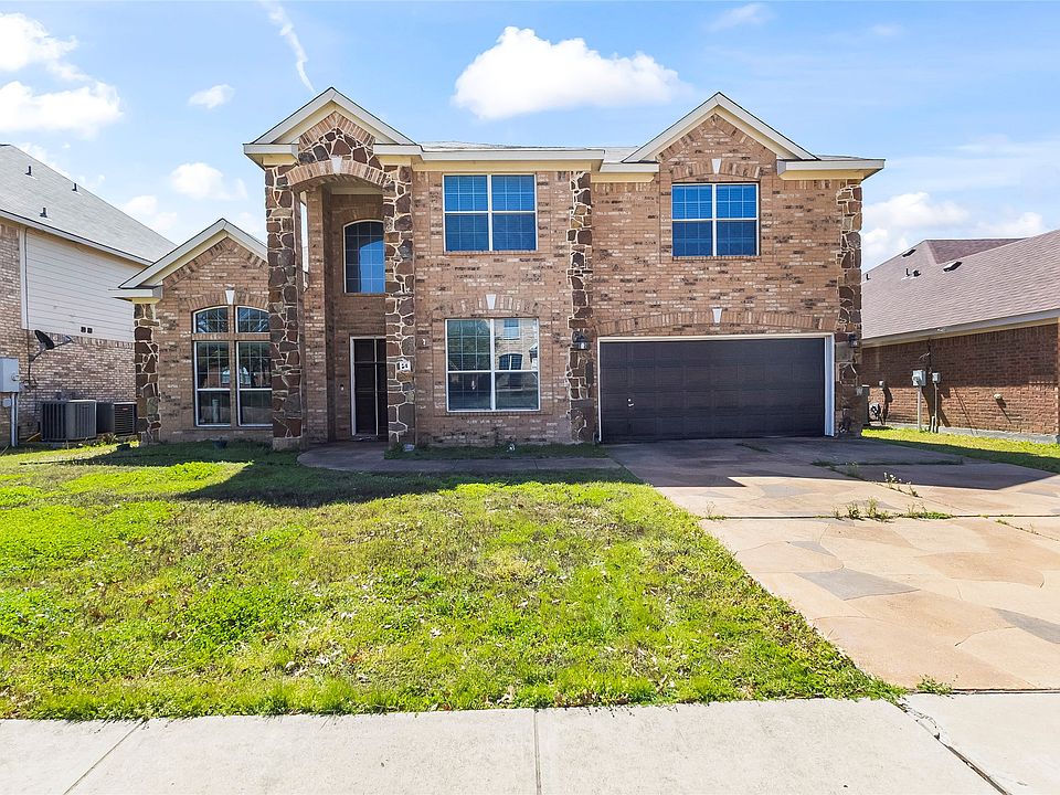 1st image of 824 Peach Ln