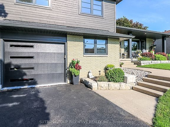 2nd image of 40 Varden Ave