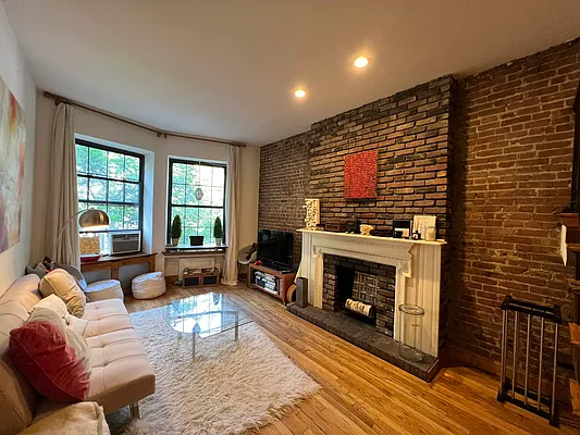 Rented by Guidance Realty Corp. | media 11