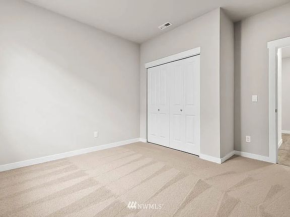 4th image of 15406 199th Ave E