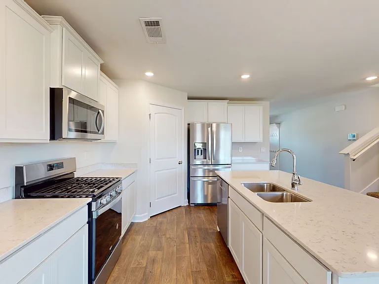 7726 Shaddix St — Photo 13