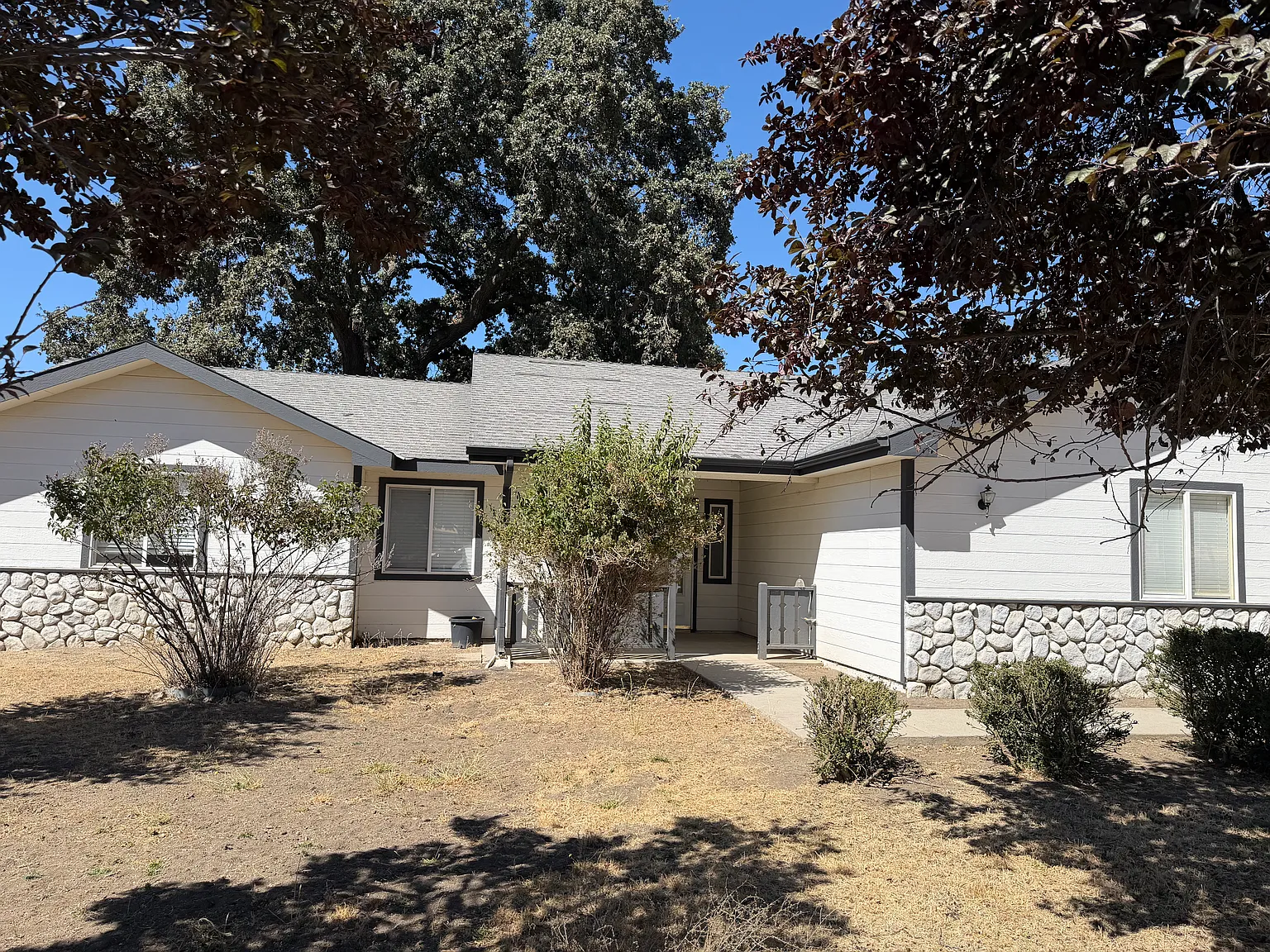 3 bed, 1237 sqft, $2,500 — Photo 1
