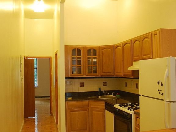 5th image of 25 E 129th St APT 2