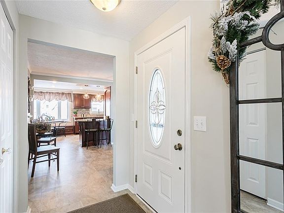 3rd image of 5323 Sunflower Dr