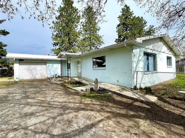 952 1st Avenue S, Okanogan, WA 98840