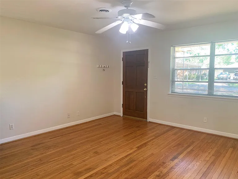 4427 Warm Springs Rd — Photo 3