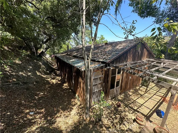 4020 Hopevale Dr, Sherman Oaks, CA 91403