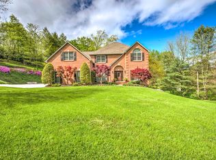 402 Mariner Point Dr, Clinton, TN 37716