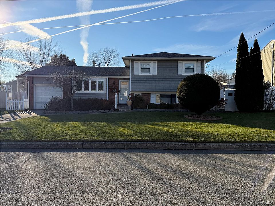 1st image of 318 W 21st Street
