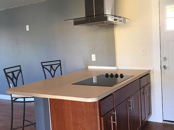 3rd image of 1050 E Fairmount Ave #10612227