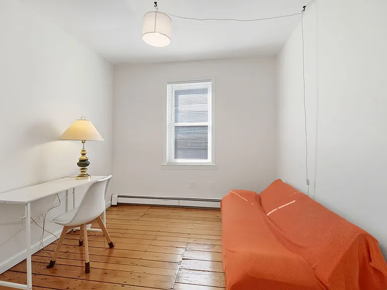 57 Preston St — Photo 16