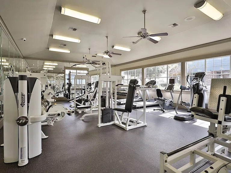 Enclave At Woodbridge — Photo 17