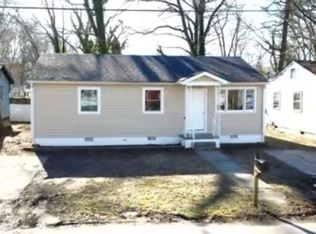 2304 Maclin Cir, Hopewell, VA 23860