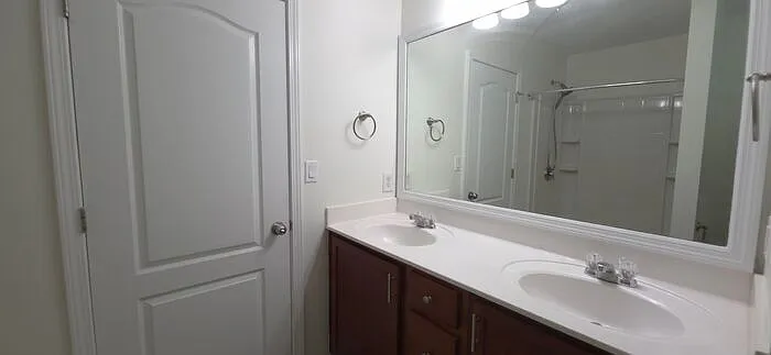 561 Woodland Park Ter — Photo 11