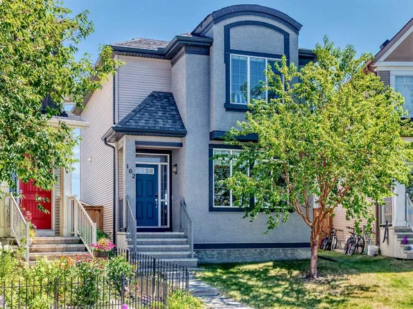162 NW Cranford Cmn SE, Calgary, AB T3M 1V4