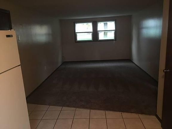 5th image of 565 35th St W